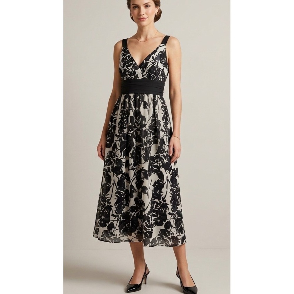 Jonathan Martin Vintage 10 Black Roses on White V-Neck Midi Dress Empire Waist